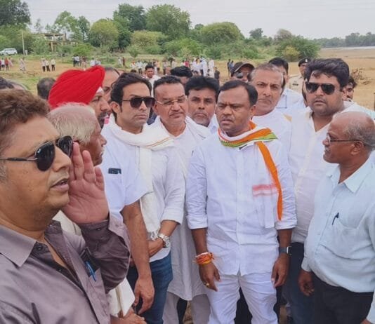 राजनांदगांव : सरकार अपराधिक घटनाएं रोकने में फेल, गृहमंत्री को चूड़ी पहनकर बैठ जाना चाहिए- बैज…