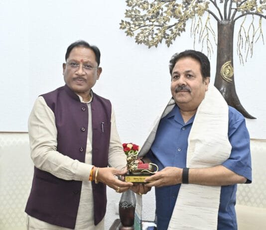रायपुर : मुख्यमंत्री साय से बीसीसीआई उपाध्यक्ष राजीव शुक्ला ने की सौजन्य मुलाकात…