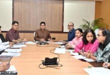 रायपुर : राजस्व प्रकरणों का समय-सीमा में निराकरण नहीं करने वाले अधिकारियों पर होगी अनुशासनात्मक कार्यवाही- राजस्व मंत्री टंकराम वर्मा…