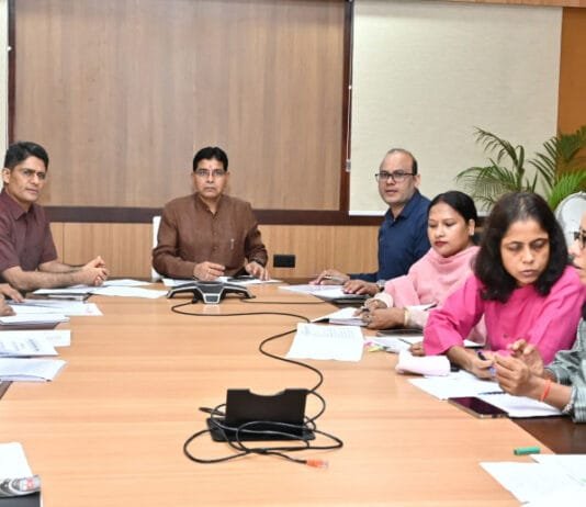 रायपुर : राजस्व प्रकरणों का समय-सीमा में निराकरण नहीं करने वाले अधिकारियों पर होगी अनुशासनात्मक कार्यवाही- राजस्व मंत्री टंकराम वर्मा…