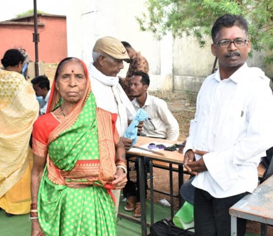 रायपुर : धरती आबा अभियान से आदिवासी हितग्राहियों को त्वरित लाभ…