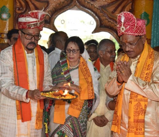 रायपुर : रथयात्रा महोत्सव में शामिल हुए राज्यपाल डेका…