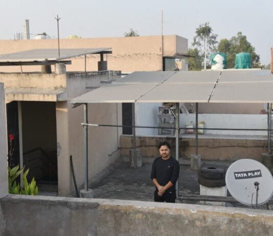 रायपुर : छत पर बनाए खुद के बिजलीघर से अनुराग का घर हुआ रोशन…