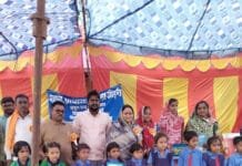 राजनांदगांव : जिला पंचायत सभापति जागृति चुन्नी यदु ने नवप्रवेशी छात्रों को गणवेश, किताबें, लेखन सामग्री वितरित किया…