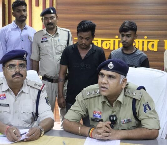 राजनांदगांव : वास बेसिंग में हाथ धोते समय पानी छीटकने की बात से विवाद पर युवक की हत्या…