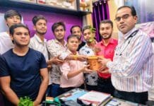 चिकित्सक दिवस पर अभाविप इकाई नवापारा ने चिकित्सकों को किया सम्मानित, पर्यावरण संरक्षण का दिया संदेश…