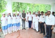 रायपुर : राज्यपाल रमेन डेका से रेड क्रॉस जिला शाखा महासमुंद के प्रतिनिधियों ने की भेंट, गतिविधियों की दी जानकारी…