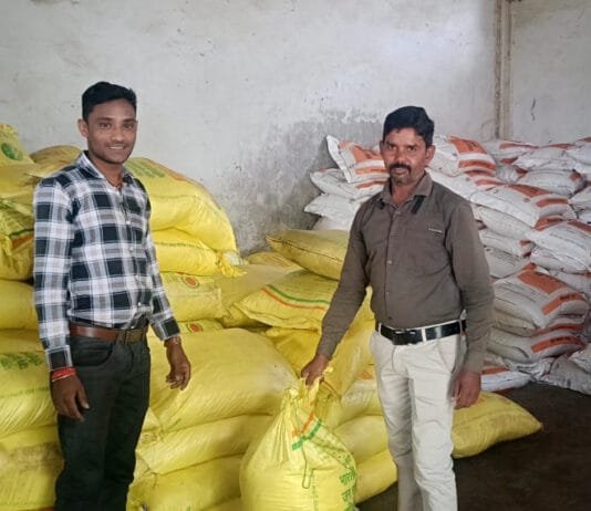 रायपुर : सहकारी समितियों के माध्यम से किसानों को उपलब्ध कराया जा रहा बीज और उर्वरक…
