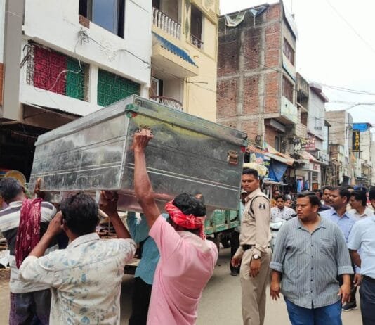 राजनांदगांव : यातायात सुदृढ़ करने जिला प्रशासन ने समझाइश के बाद गुड़ाखु लाईन में अतिक्रमण हटाने की कार्रवाई की…