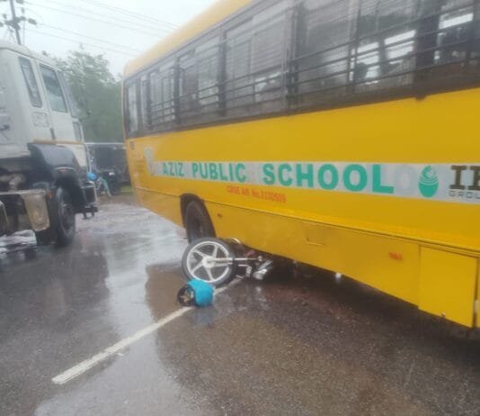 राजनांदगांव : रॉन्ग साइड से आई स्कूल बस की टक्कर से युवती की मौत…