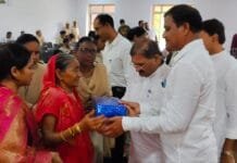 राजनांदगांव : महापौर मधुसूदन यादव ने मदनवाड़ा में हुये शहीदों को दी श्रद्धांजलि…