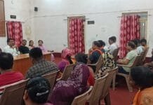 राजनांदगांव : आयुक्त विश्वकर्मा ने सब्जी एवं फल पसरा वालो की ली बैैठक…