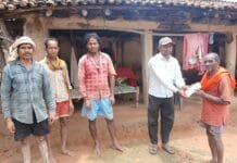 रायपुर : धरती आबा अभियान से आदिवासी परिवारों को मिल रही योजनाओं की सौगात…