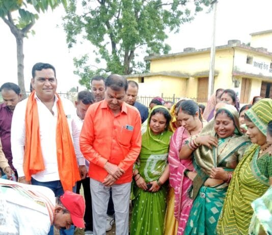 राजनांदगांव : मोहारा में रोड और नाली निर्माण के लिए महापौर ने किया भूमिपूजन…