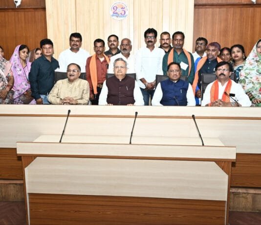 राजनांदगांव के नागरिक प्रतिनिधिमंडल ने की मुख्यमंत्री से सौजन्य भेंट : प्रयास विद्यालय, नालंदा परिसर सहित विभिन्न विकास कार्यों के लिए जताया आभार…