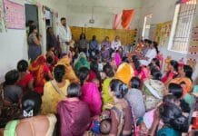 राजनांदगांव : यूनिसेफ इंडिया के अधिकारी आंगनबाड़ी केन्द्र सोमनी में आयोजित पोट्ठ लईका चौपाल में हुए शामिल…