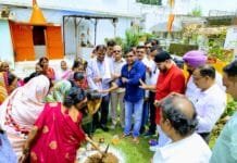 राजनांदगांव : कौरिनभाठा शीतला मंदिर के पास सामुदायिक भवन बनाने महापौर ने रखी नीव…