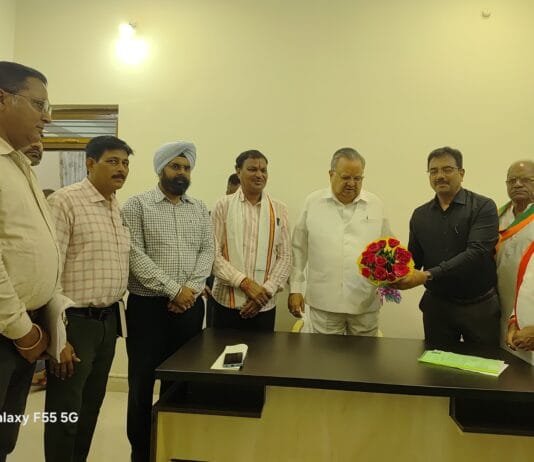 राजनांदगांव : महापौर एवं आयुक्त ने विधानसभा अध्यक्ष से मुलाकात कर स्वच्छता सर्वेक्षण में राजनांदगांव का भारत में टॉप 20 में आने पर दी बधाई…