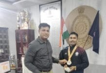 राजनांदगांव: राजनांदगांव के आरक्षक सितलेश पटेल ने थाईलैंड में रचा इतिहास, वर्ल्ड स्ट्रेंथलिफ्टिंग चैम्पियनशिप में जीता सिल्वर मेडल…