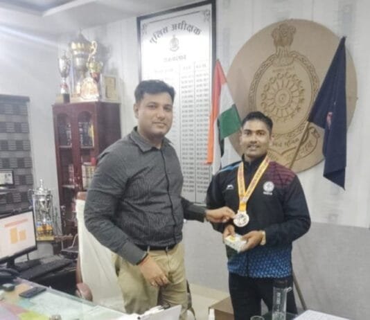 राजनांदगांव: राजनांदगांव के आरक्षक सितलेश पटेल ने थाईलैंड में रचा इतिहास, वर्ल्ड स्ट्रेंथलिफ्टिंग चैम्पियनशिप में जीता सिल्वर मेडल…