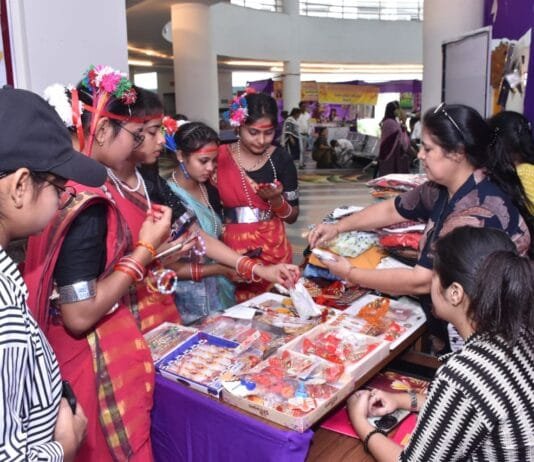 राजनांदगांव : जब हम चलते हैं तो उम्मीद और रोशनी के काफिले चलते है, दिल के किसी कोने में हिम्मत का जुगनू जलाए रहते हैं…