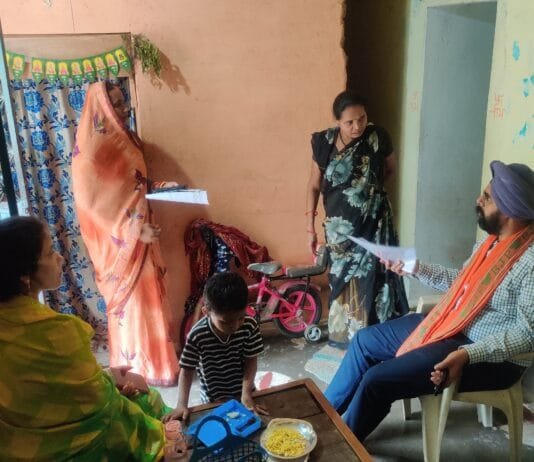 राजनांदगांव: “मोर पार्षद मोर द्वार” अभियान के तहत वार्ड 24 में जनसेवा कार्य, शैंकी बग्गा ने किया घर-घर संपर्क…