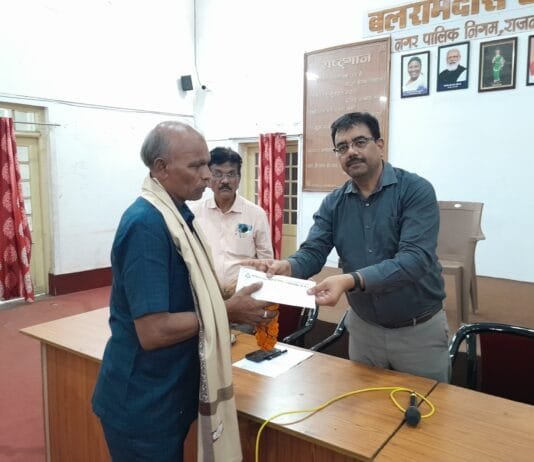 राजनांदगांव : निगम के 3 कर्मचारी सेवानिवृत्त, आयुक्त की उपस्थिति में दी गई भावभीनी बिदाई…