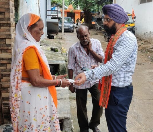 राजनांदगांव: “मोर पार्षद मोर द्वार” अभियान के तहत वार्ड 24 में जनसेवा कार्य, शैंकी बग्गा ने किया घर-घर संपर्क…