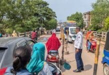 बिग ब्रेकिंग: राजनांदगांव स्टेशन पारा ओवरब्रिज पर बस खराब होने से लगा लंबा जाम, नागरिकों को हो रही भारी परेशानी…