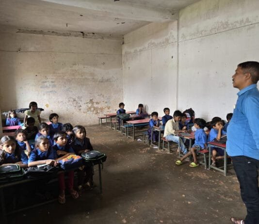 रायपुर : शिक्षक युक्तियुक्तकरण से संवरने लगी शिक्षा व्यवस्था, सपनादर प्राथमिक शाला को मिले तीन शिक्षक…