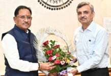 रायपुर : मुख्यमंत्री साय से भारत सरकार में भूमि संसाधन सचिव ने की सौजन्य भेंट…