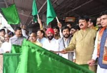 रायपुर : रजत जयंती वर्ष में सांस्कृतिक चेतना को नई उड़ान: ‘श्री रामलला दर्शन योजना’ अंतर्गत रायपुर से विशेष ट्रेन हुई रवाना…