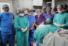 रायपुर : 7 सेंटीमीटर तक चेहरे में घुसा औजार, घायल बालक को जान के जोखिम से बाहर लाया, ईएनटी विभाग के डॉक्टरों ने रचा कीर्तिमान…