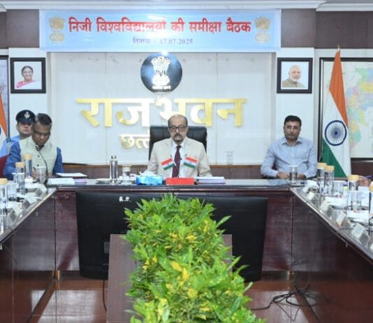 रायपुर : निजी विश्वविद्यालय केवल डिग्री न बांटें, गुणवत्तापूर्ण शिक्षा दें – डेका…