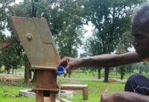 एमसीबी : ग्राम राँपा में हैंडपंप के जल स्रोत में क्लोरीनेशन से ग्रामीणों को मिला स्वच्छ जल का तोहफ़ा…