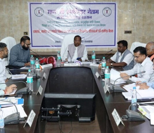 रायपुर : जैविक कृषि, कोदो-कुटकी और उन्नत खेती के लिए किसानों को करें जागरूक – रामविचार नेताम…