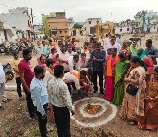 राजनांदगांव : लखोली क्षेत्र के वार्ड नं. 35 एवं 36 में रोड और नाली निर्माण करने महापौर ने किया भूमिपूजन…