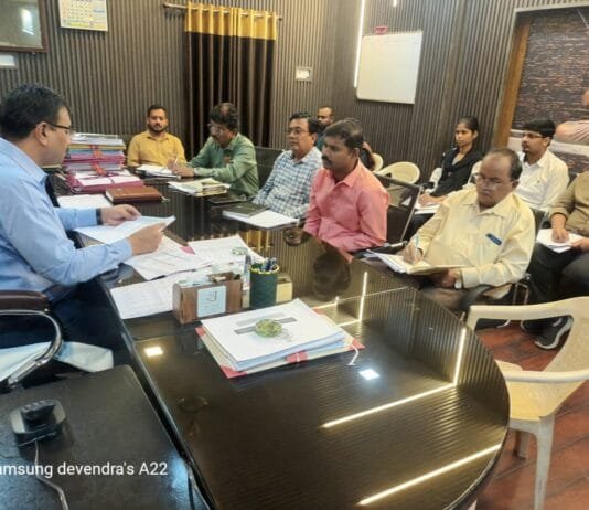 राजनांदगांव : आयुक्त ने तकनिकी अधिकारियो की ली बैठक…