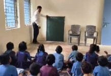 रायपुर : युक्तियुक्तकरण से लौटी स्कूलों की रौनक, स्कूलों में फिर सुनाई दे रहे हिंदी अंग्रेजी के पाठ और गणित के सवालों की गूंज…