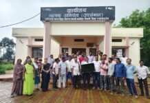 राजनांदगांव : सोमनी के विद्युत केंद्र मे लटका मिला ताला…