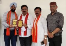 राजनांदगांव : उपमुख्यमंत्री विजय शर्मा से शैंकी बग्गा की सौजन्य भेंट, “सदस्यता सम्मान” पर दी बधाई…