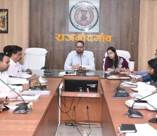 राजनांदगांव : बारिश के कारण सड़कों को हुई क्षति का प्राक्कलन तैयार कर शासन को प्रस्ताव भेजने के दिए निर्देश…