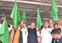 राजनांदगांव : पहली बार राजनांदगांव रेल्वे स्टेशन से तीर्थ यात्रियों को रामलला दर्शन के लिए अयोध्या किया गया रवाना…