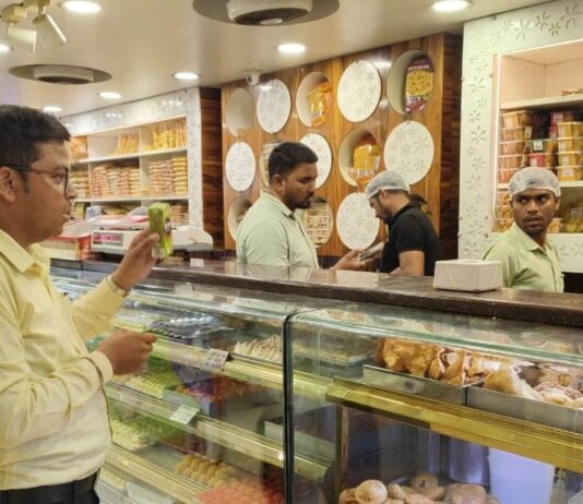 राजनांदगांव : खाद्य सुरक्षा विभाग द्वारा खाद्य सामग्री की सघन जांच के साथ जनसामान्य को किया जा रहा जागरूक…