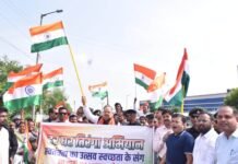 राजनांदगांव : विधानसभा अध्यक्ष डॉ. रमन सिंह ने ग्राम टेड़ेसरा में तिरंगा बाईक रैली को किया रवाना…