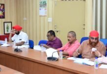 राजनांदगांव : मतदान केन्द्रों के युक्तियुक्तकरण एवं आगामी विशेष संक्षिप्त पुनरीक्षण के संदर्भ में राजनीतिक दलों के पदाधिकारियों की बैठक संपन्न…