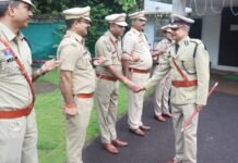 राजनांदगांव : 79वें स्वतंत्रता दिवस पर पुलिस महानिरीक्षक अभिषेक शांडिल्य ने किया ध्वजारोहण…