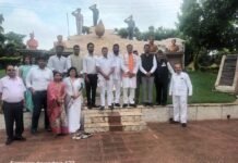 राजनांदगांव : नगर निगम में आयोजित स्वतंत्रता दिवस समारोह में महापौर ने किया ध्वजारोहण…