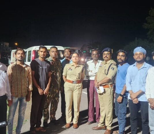 राजनांदगांव : सड़क पर बैठे मवेशियों के मालिकों पर सोमनी पुलिस की कार्रवाई…