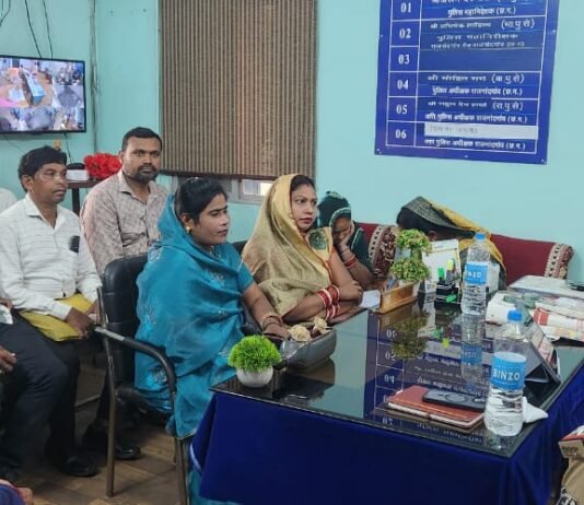 राजनांदगांव : हाईवे पर मवेशी और नशाखोरी रोकने सरपंचों व कोटवारों की बैठक, सख्त कार्रवाई के निर्देश…